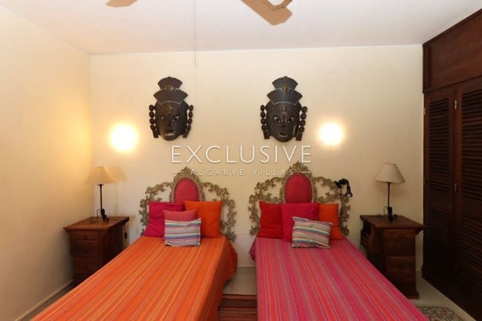 Image No.10-3 Bed Apartment for sale