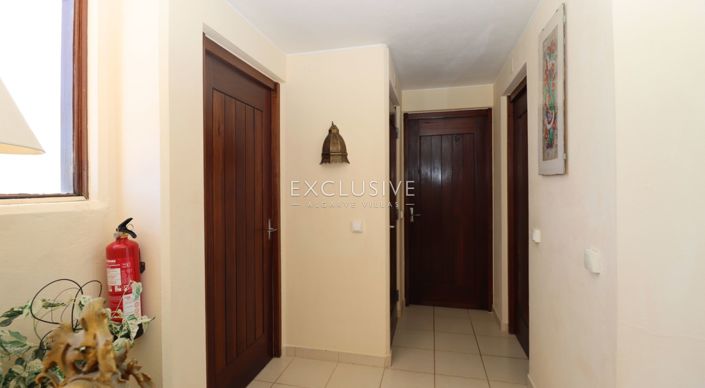 Image No.20-3 Bed Apartment for sale