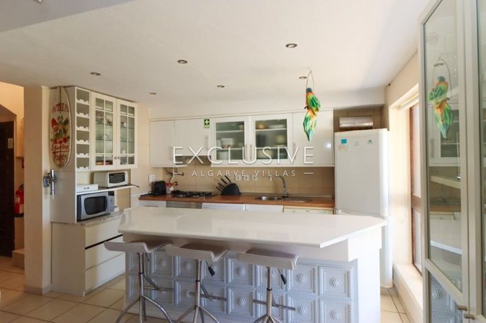 Image No.22-3 Bed Apartment for sale