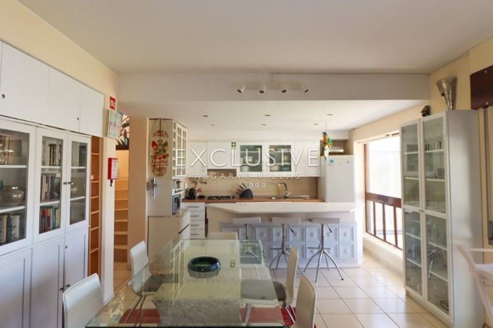 Image No.23-3 Bed Apartment for sale