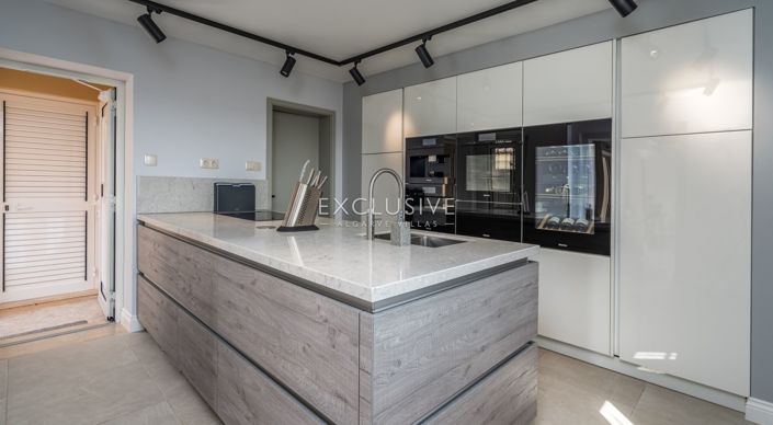 Image No.11-4 Bed Villa for sale