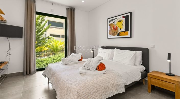 Image No.18-4 Bed Villa for sale