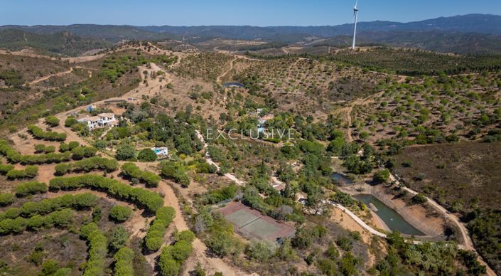 Image No.2-Villa de 6 chambres à vendre à Lagos