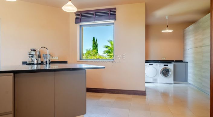 Image No.28-5 Bed Villa for sale