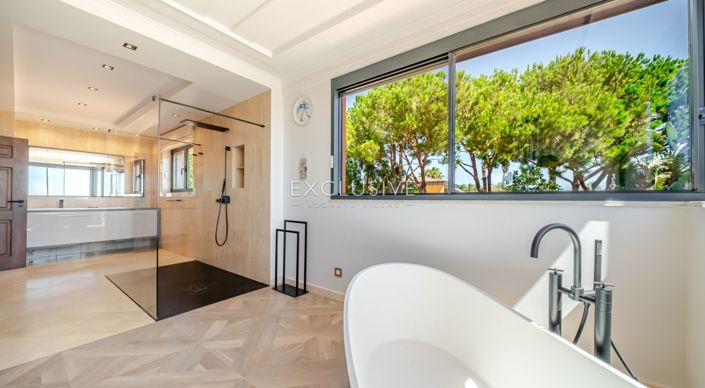 Image No.61-5 Bed Villa for sale