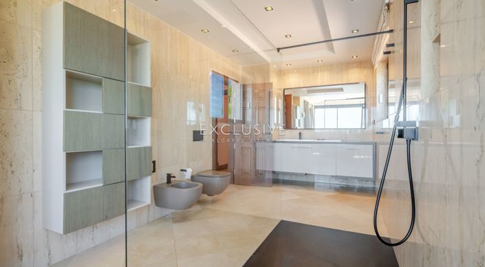 Image No.62-5 Bed Villa for sale