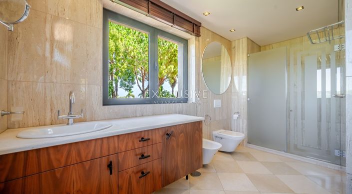 Image No.69-5 Bed Villa for sale