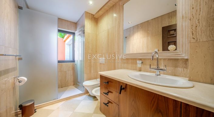 Image No.72-5 Bed Villa for sale