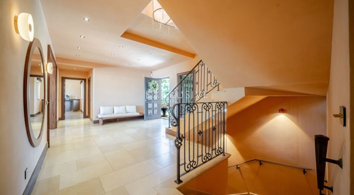 Image No.80-5 Bed Villa for sale