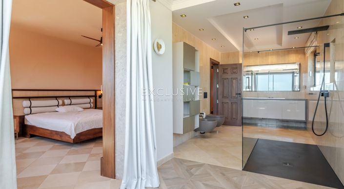 Image No.83-5 Bed Villa for sale