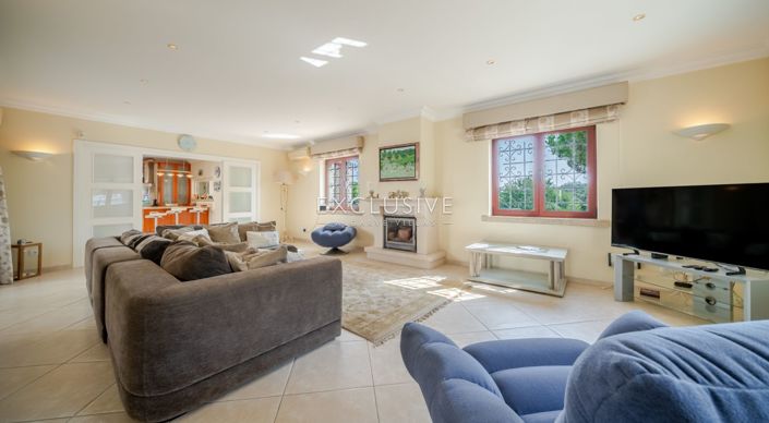 Image No.12-6 Bed Villa for sale