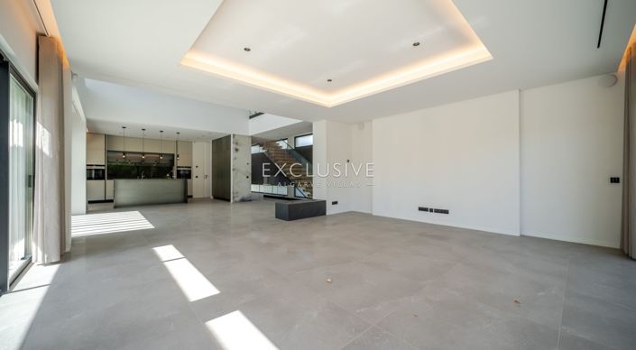 Image No.19-4 Bed Villa for sale