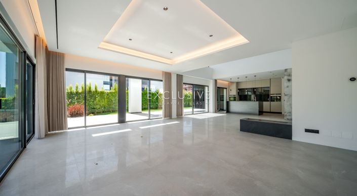 Image No.21-4 Bed Villa for sale