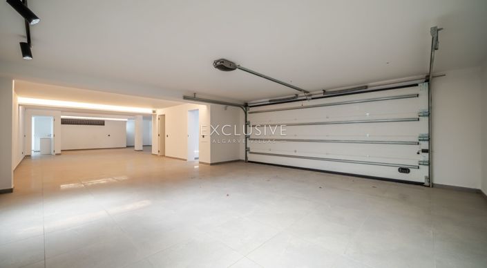 Image No.26-4 Bed Villa for sale