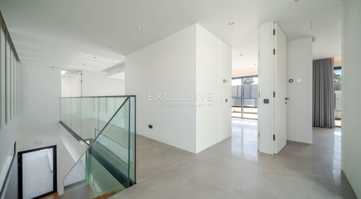 Image No.34-4 Bed Villa for sale