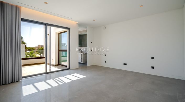 Image No.35-4 Bed Villa for sale