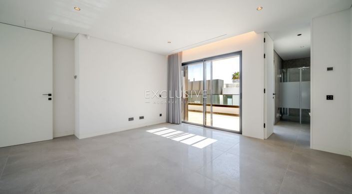 Image No.36-4 Bed Villa for sale