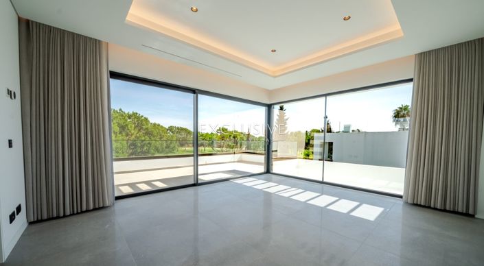 Image No.47-4 Bed Villa for sale