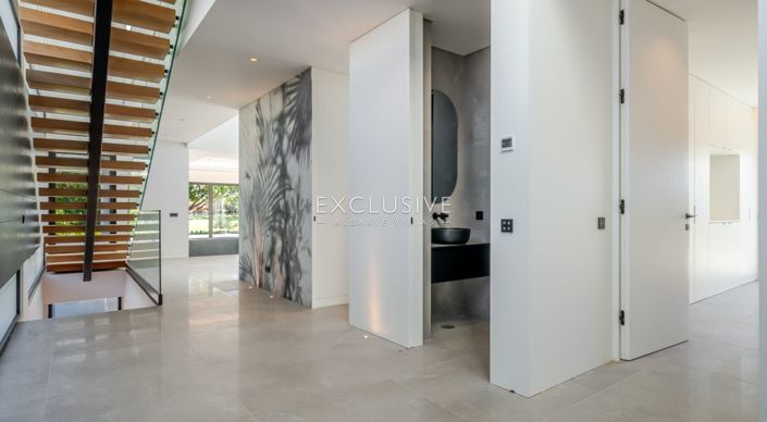 Image No.8-4 Bed Villa for sale