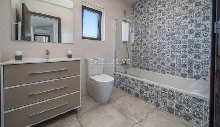 Image No.23-3 Bed Villa for sale