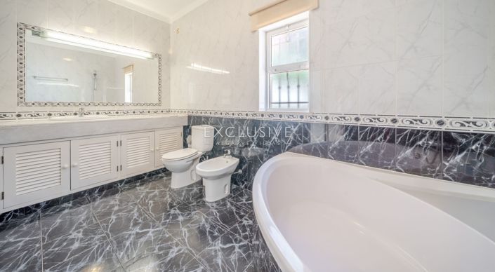 Image No.16-4 Bed Villa for sale