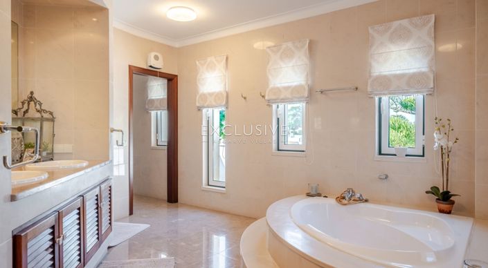 Image No.6-Villa de 4 chambres à vendre à Lagoa