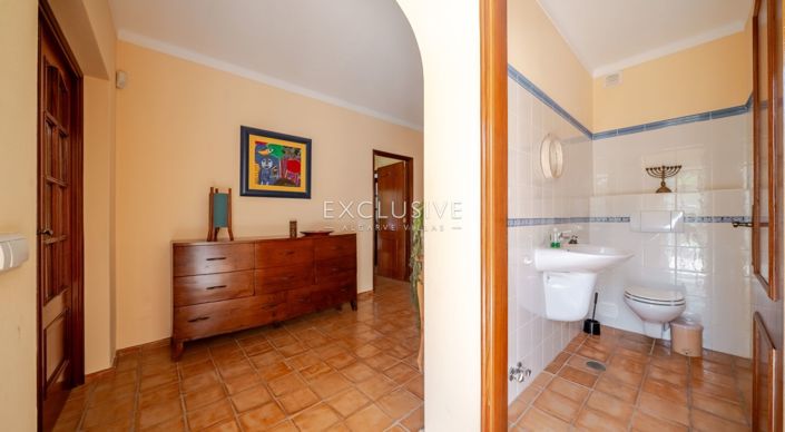 Image No.18-3 Bed Villa for sale