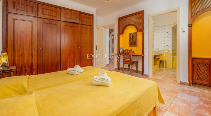 Image No.11-7 Bed Villa for sale