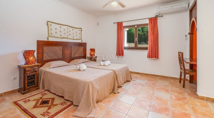 Image No.12-7 Bed Villa for sale