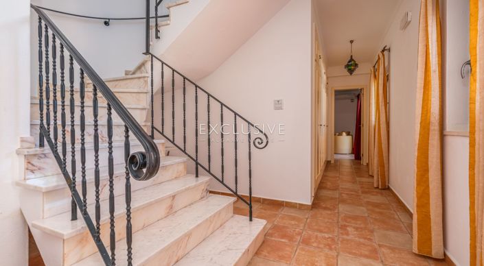 Image No.15-7 Bed Villa for sale