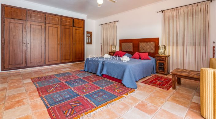 Image No.17-7 Bed Villa for sale