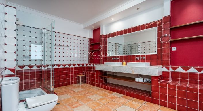 Image No.18-7 Bed Villa for sale