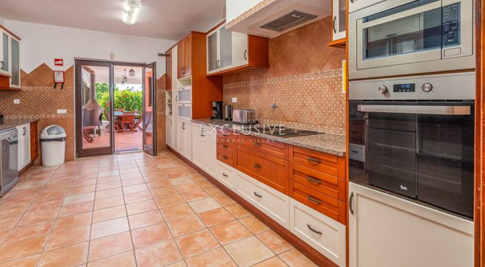 Image No.21-7 Bed Villa for sale