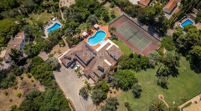 Image No.4-7 Bed Villa for sale
