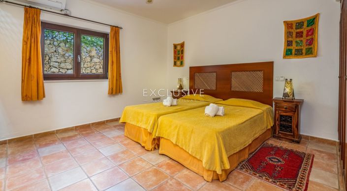 Image No.9-7 Bed Villa for sale