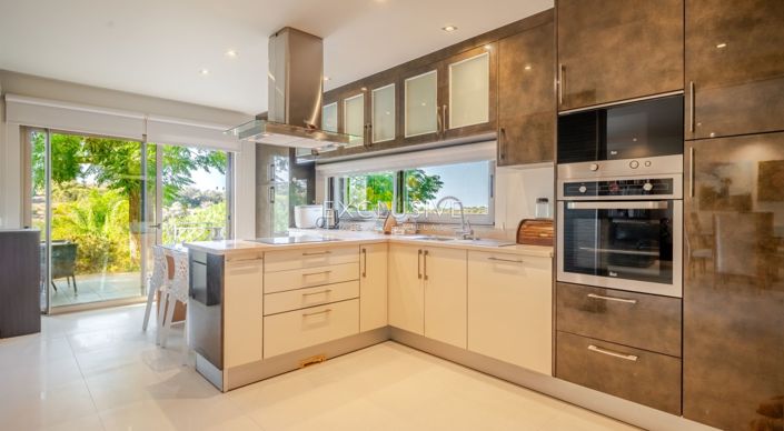 Image No.10-3 Bed Villa for sale