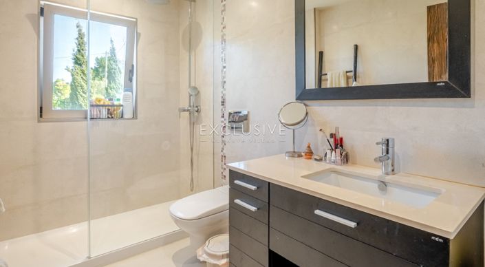 Image No.25-3 Bed Villa for sale