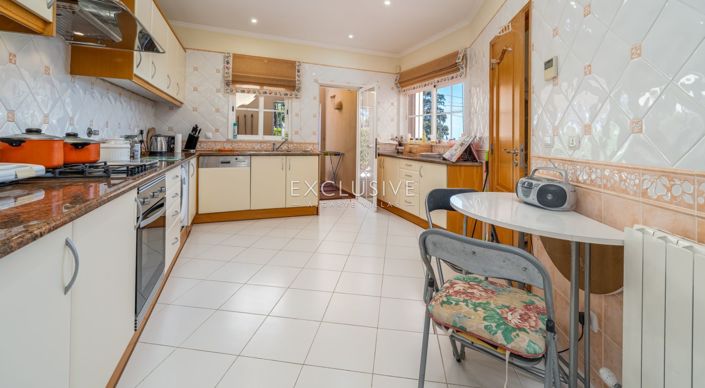 Image No.10-3 Bed Villa for sale