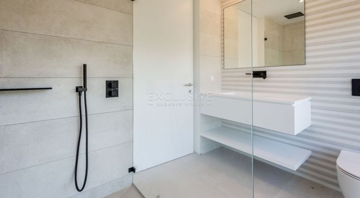 Image No.27-3 Bed Apartment for sale