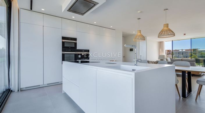 Image No.11-3 Bed Apartment for sale