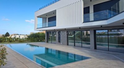 4 Bed Villa for sale