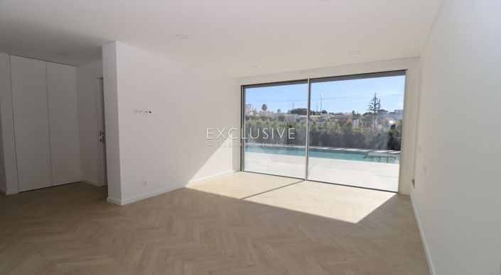 Image No.15-4 Bed Villa for sale