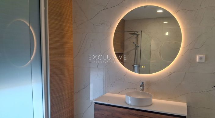 Image No.25-4 Bed Villa for sale