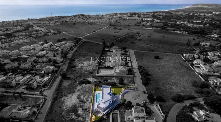 Image No.3-4 Bed Villa for sale