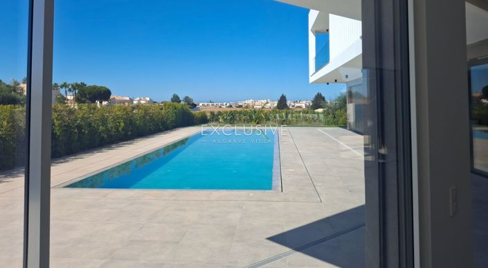 Image No.7-4 Bed Villa for sale