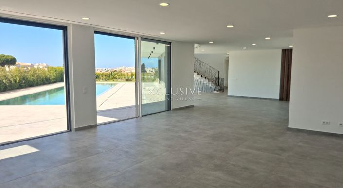 Image No.8-4 Bed Villa for sale