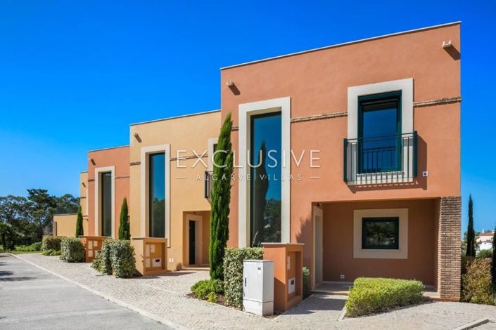 Image No.23-3 Bed Townhouse for sale