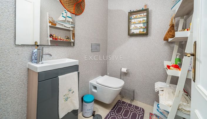 Image No.20-3 Bed Villa for sale