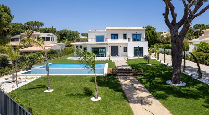 Image No.2-Villa de 4 chambres à vendre à Loule