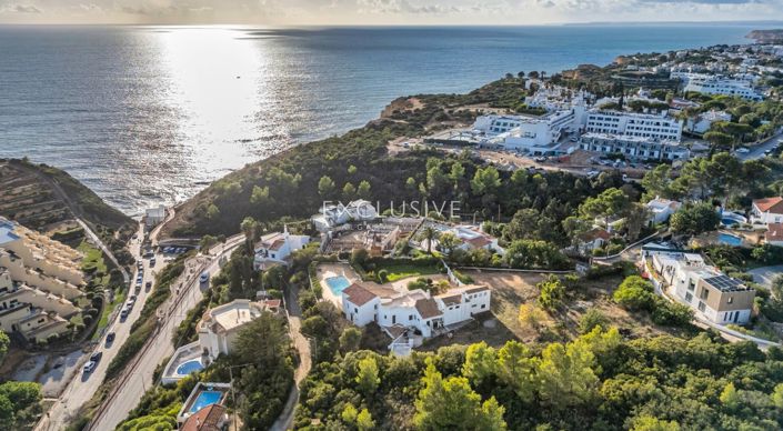 Image No.1-4 Bed Villa for sale